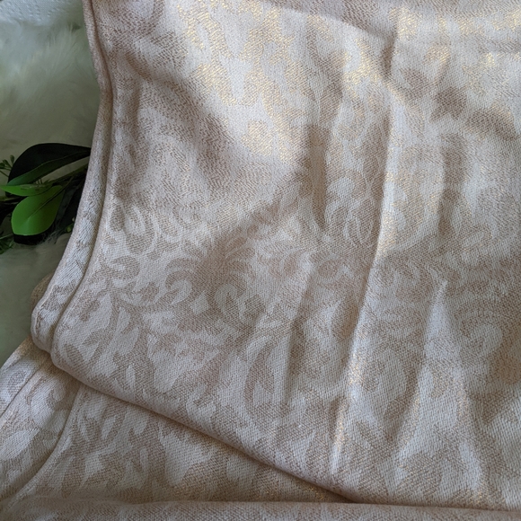 WHBM Scarf - Picture 2 of 10